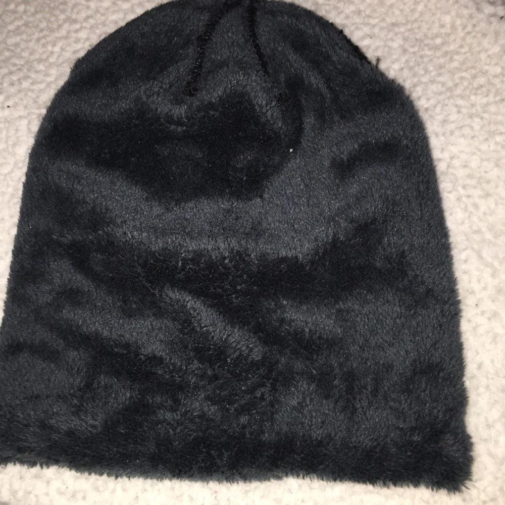 Beanie - Picture 2 of 3
